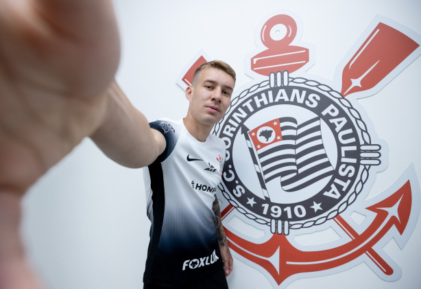 Corinthians já pode estrear pelo Corinthians contra o Grêmio
