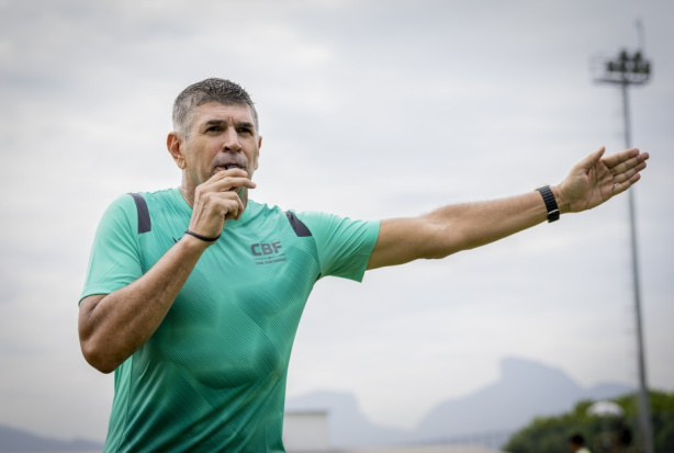 Marcelo de Lima Henrique (CE) ser� o �rbitro do jogo de ida na Copa do Brasil