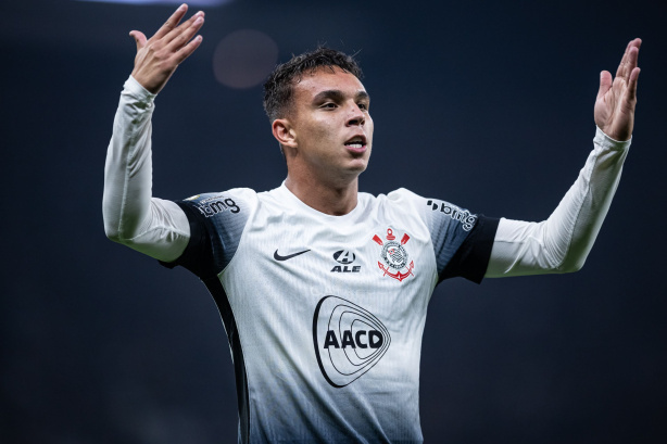 Com lesão de dupla, Giovane pode ter oportunidade como titular no Corinthians