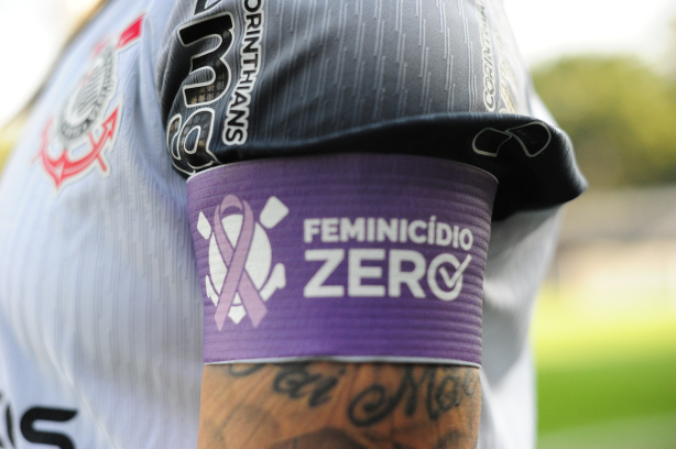 Corinthians tem realizado a��es de conscientiza��o sobre a viol�ncia contra a mulher por meio do Agosto Lil�s