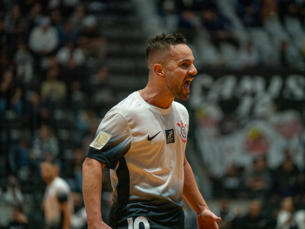 Corinthians reage no segundo tempo e goleia a Ferrovi�ria Pinda no Paulista de Futsal