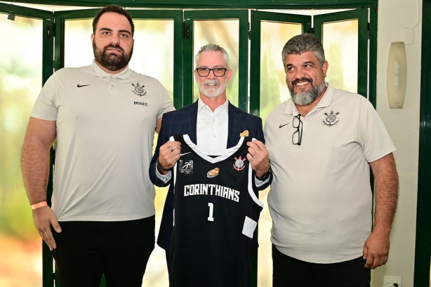 Gustavo Podence, Michael Forde e Marco Polo Lopes Pinheiro (da esquerda para a direita)