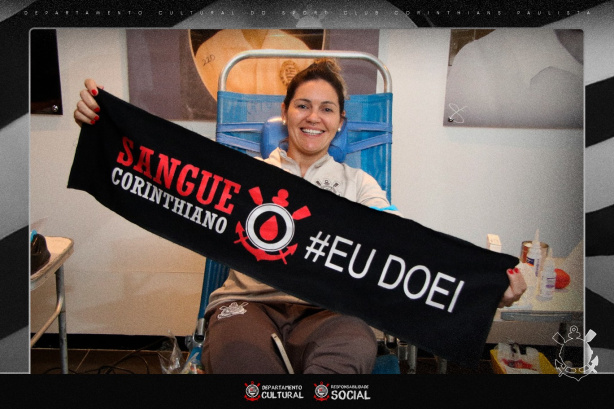 Gabi Zanotti presente na campanha Sangue Corinthiano
