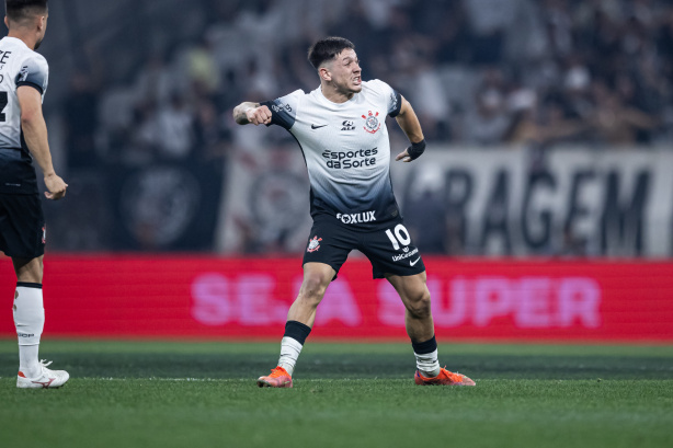 Argentino é eleito craque de classificação do Corinthians contra o Juventude