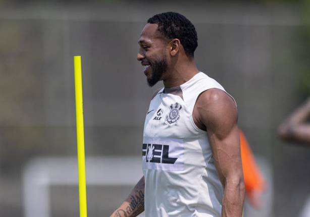 José Martínez voltou aos treinos do Corinthians nesta sexta-feira junto com Félix Torres