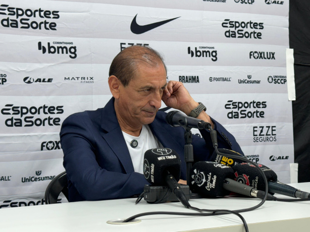 Ramón Díaz pareceu insatisfeito com a equipe na coletiva pós derrota para o Botafogo