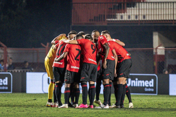 Atl�tioc-GO � o �ltimo colocado do Campeonato Brasileiro