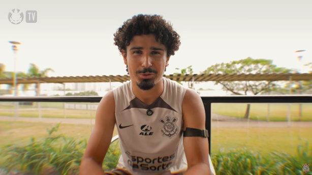 Andr� Ramalho brincou com a semelhan�a com o Mosqueteiro do Corinthians