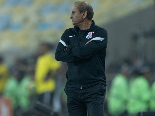 Ramón Díaz durante o confronto entre Corinthians e Flamengo
