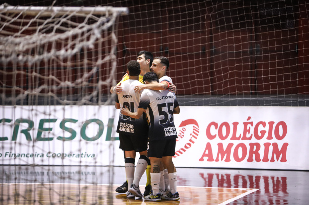 Corinthians alcança as quartas de final da Talentos LNF com campanha perfeita