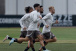 Elenco do Corinthians retorna aos treinamentos no CT ap�s tr�s dias de folga; veja como foi
