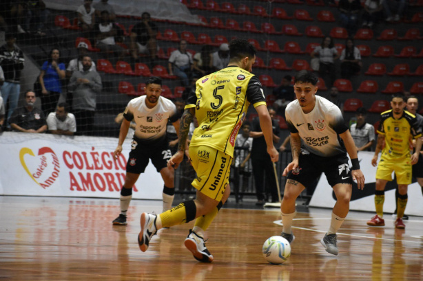 Corinthians empatou em 3 a 3 com o Jaraguá