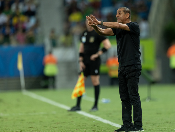 Ramón Díaz justificou a mudança na equipe titular na vitória sobre o Cuiabá