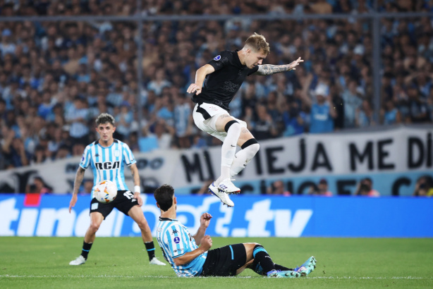 Corinthians repete dupla eliminação em mata-mata e encerra temporada sem título