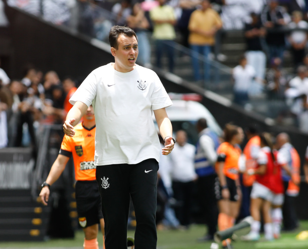 Corinthians superou o São Paulo com placar agregado de 2 a 1 nas semifinais do Paulista Feminino