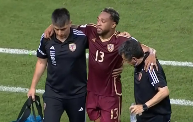 José Martínez deixa o jogo contra o Brasil com dores