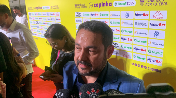 O Corinthians tem direitos econômicos de 62 jogadores espalhados pelo mundo, segundo Claudinei Alves
