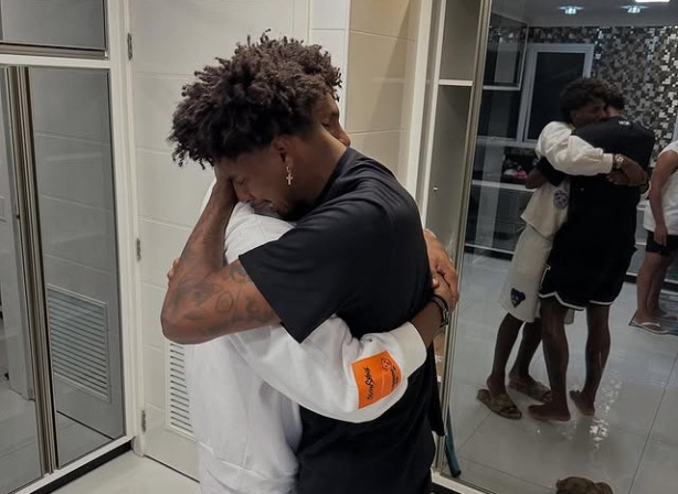 Talles Magno e Hugo Souza compartilharam em suas redes sociais a emo��o pela classifica��o do Corinthians � Libertadores