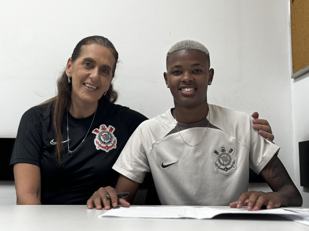 Jhonson tinha contrato com o Corinthians apenas at� o fim de 2024
