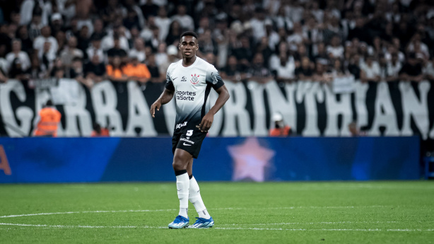Félix Torres avalia temporada com o Corinthians e projeta possível confronto contra time do coração