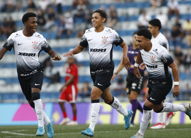 Luiz Fernando, Denner e Dieguinho garantiram a vitória do Corinthians sobre a equipe acreana, por 3 a 0