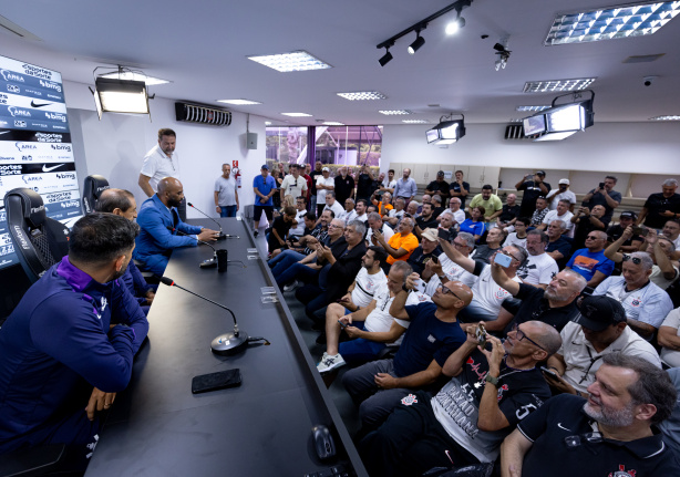 Emiliano D�az, Ram�n D�az e Fabinho Soldado participaram do encontro com conselheiros do clube