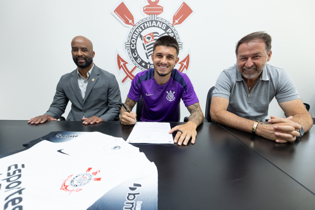 L�o Mana ter� v�nculo com o Corinthians at� 2029