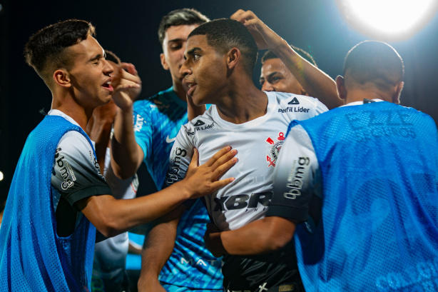 Corinthians vê rival ser eliminado e conhece adversário da semifinal da Copinha