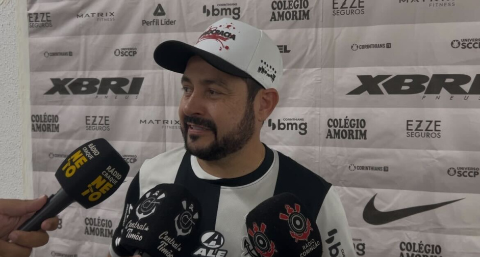 Diretor do Corinthians celebra ida à semi da Copinha e destaca filosofia de 'um título por jogo'
