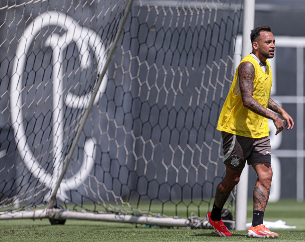 Maycon tem novo contrato publicado no BID e est� liberado para ser inscrito no Paulist�o