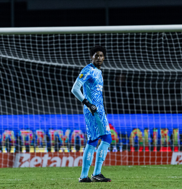 Hugo Souza fez sua segunda partida como titular do Corinthians em 2025