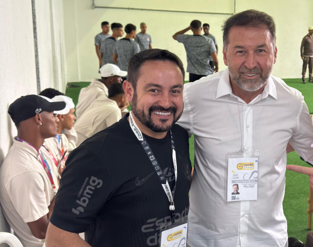 Com os dois contratados, a base do Corinthians chegou a 74 contrata��es desde que a atual gest�o assumiu
