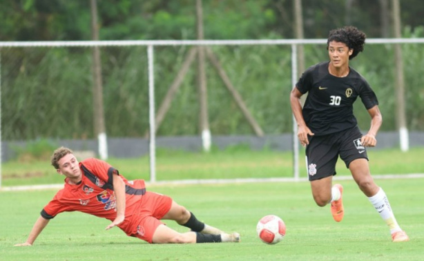 Corinthians vence Taboão da Serra em amistoso do Sub-17