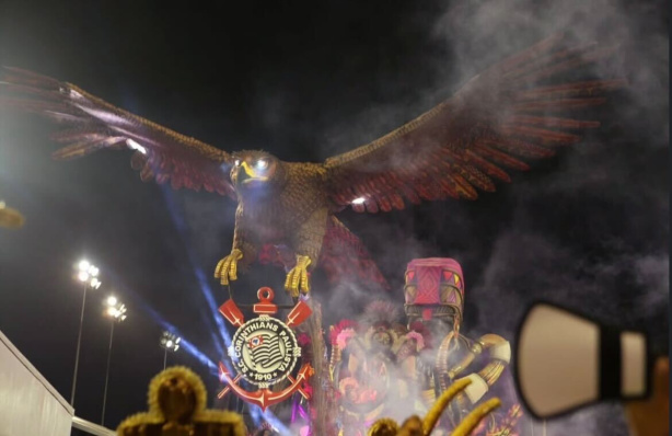 Gavi�es da Fiel � terceira colocada no Carnaval e garante vaga no desfile das campe�s de 2025
