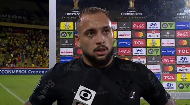 Maycon entrou no segundo tempo na derrota do Corinthians para o Barcelona