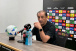 Ram�n D�az fala sobre op��o por tr�s zagueiros no Corinthians e reconhece dom�nio do Barcelona