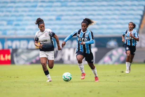 Com gols de Vic Albuquerque e Andressa Alves, o Corinthians bateu o Gr�mio na Supercopa