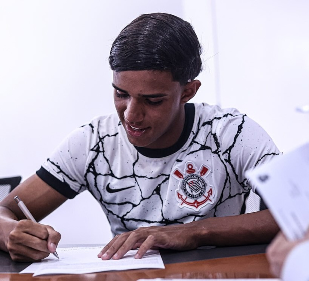 Joaquim chegou à base do Corinthians em 2024 e atualmente está integrado ao Sub-17