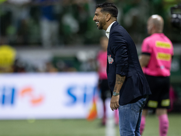 Emiliano Díaz durante jogo do Corinthians contra o Palmeiras