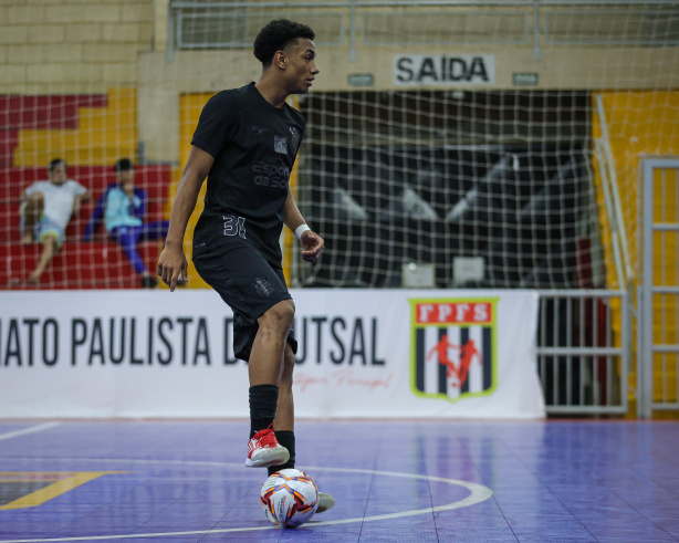 Maicon em ação pelo Corinthians na Taça SP
