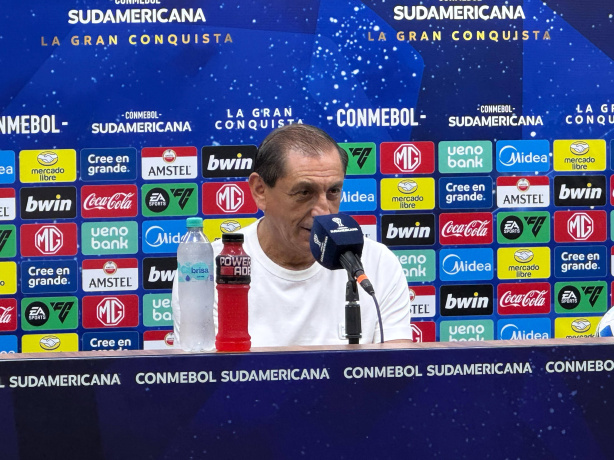 Ram�n D�az vai na contram�o e elogia Corinthians ap�s empate na Sul-Americana