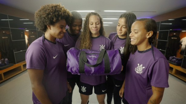 O Corinthians firmou a parceira com a Koleston para o time feminino