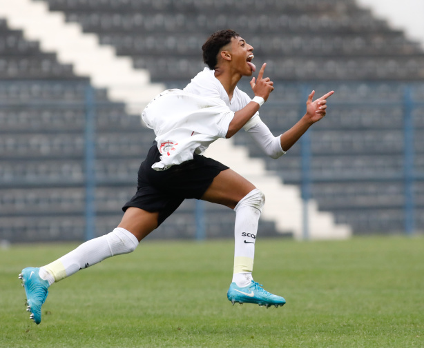 T�cnico da base revela expectativas sobre joia do Corinthians sob o comando de Dorival J�nior