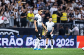 Promessa da base estreia pelo profissional do Corinthians em vitria no Brasileiro