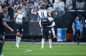 Corinthians vence o Racing com um jogador a menos e mantm esperana na Sul-Americana