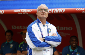 O Corinthians vai se reunir com o empresrio de Dorival Jnior em So Paulo ainda nesta quinta-feira