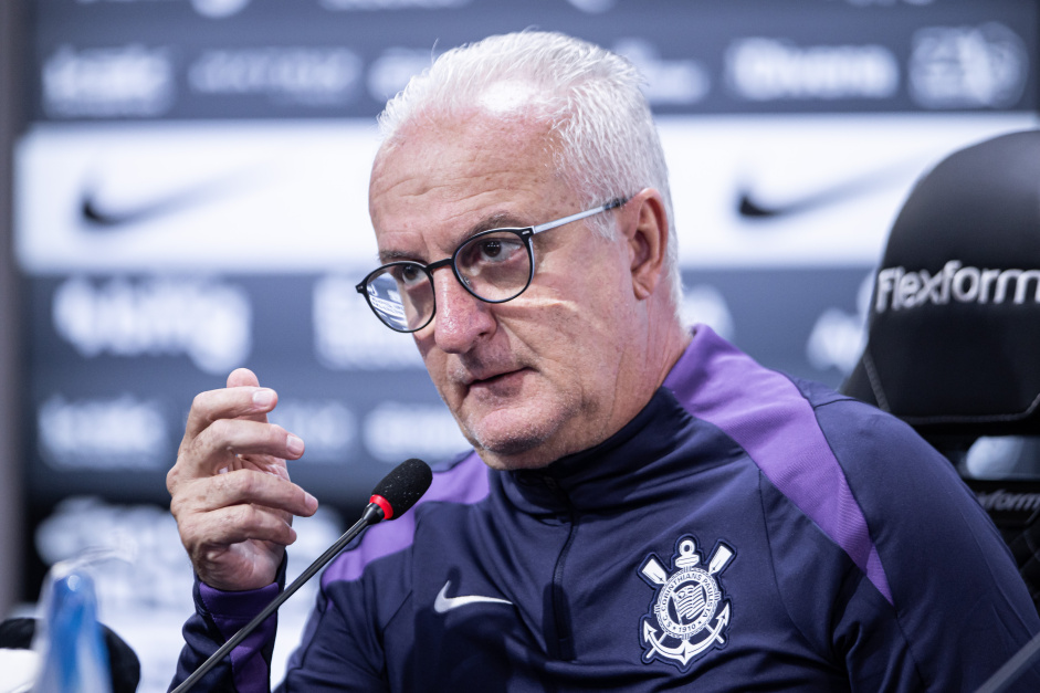 Dorival Jnior diz que est focado no mbito esportivo