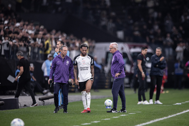 José Martínez foi substituído ainda no primeiro tempo