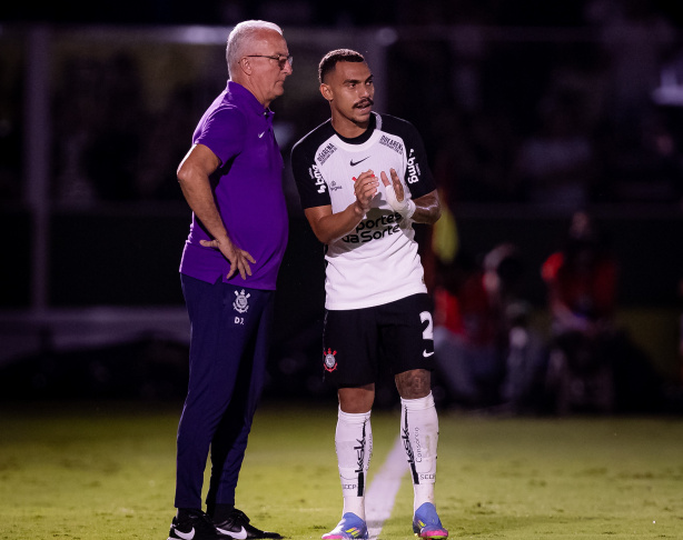 Dorival explica a realização do rodízio no elenco do Corinthians