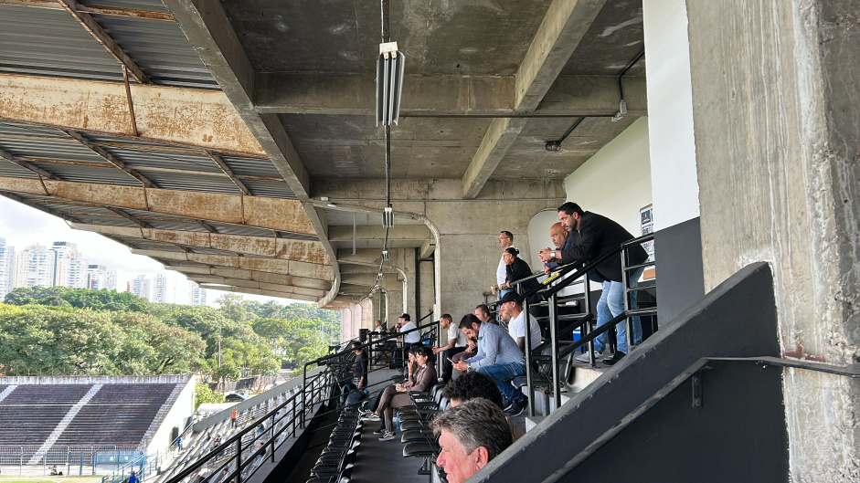 Claudinei Alves presente na Fazendinha durante partida entre Corinthians e Atltico-GO